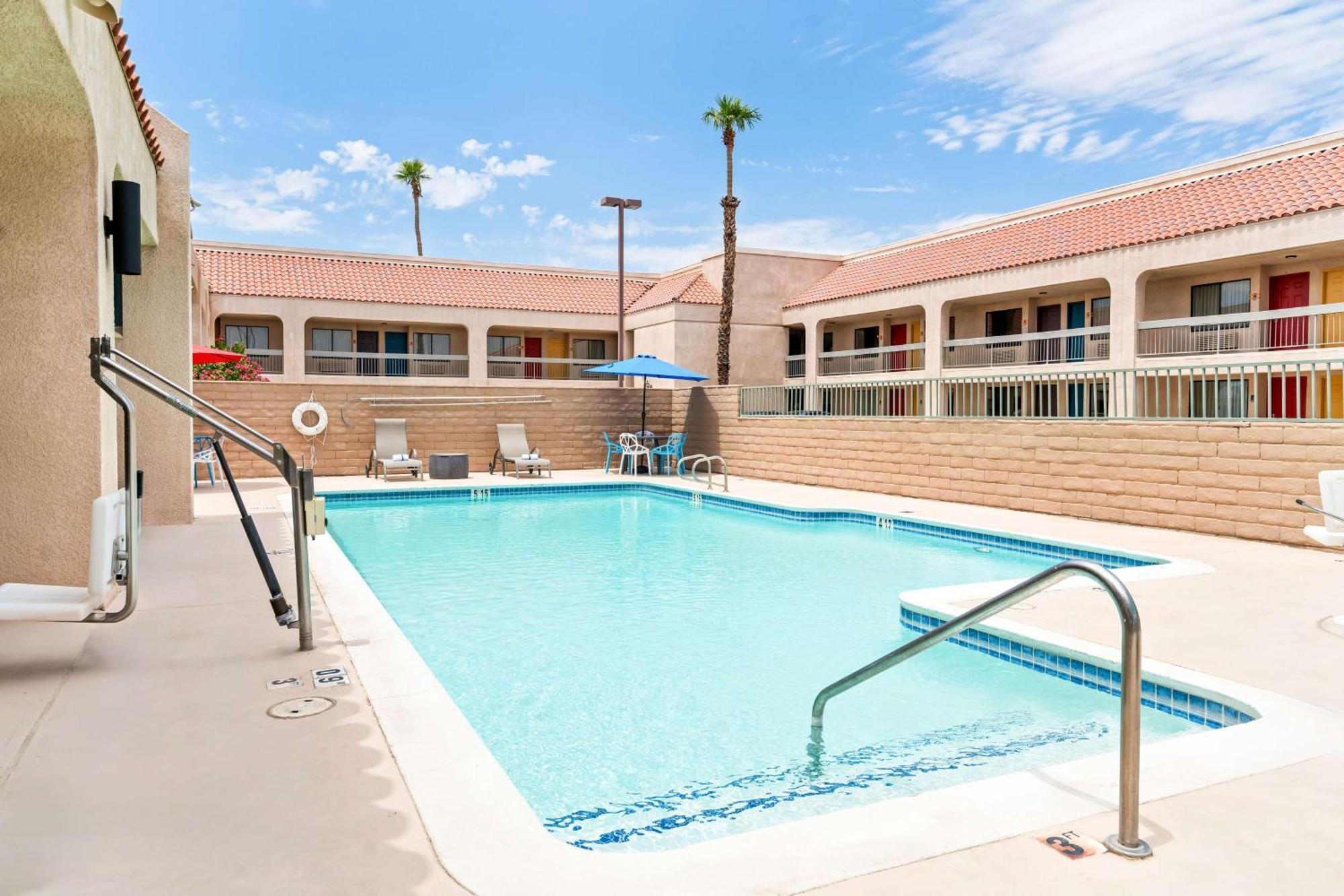 Signature Inn Indio I-10 Экстерьер фото