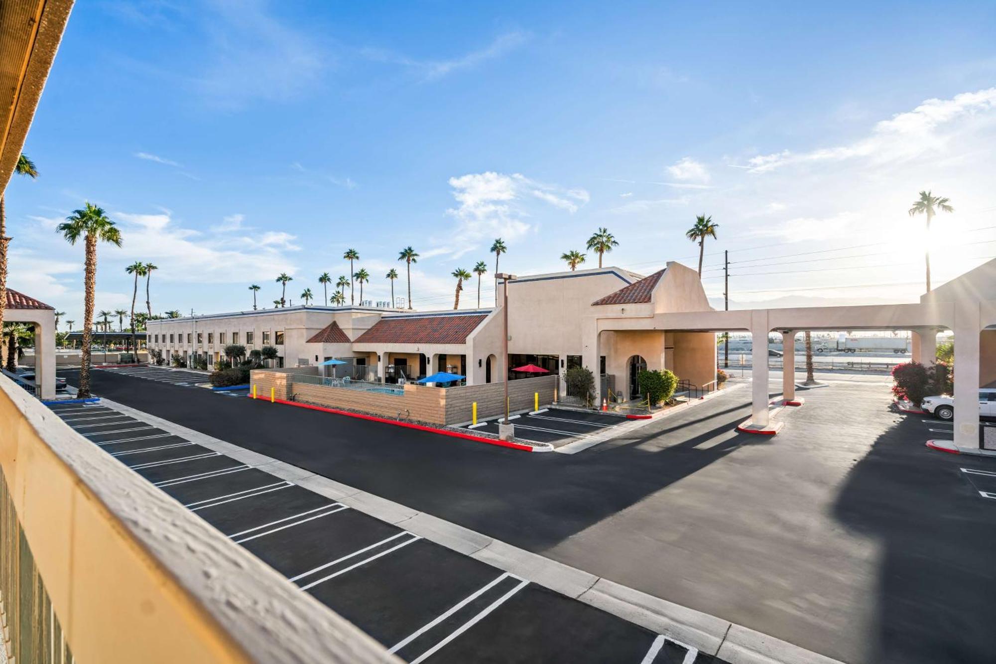 Signature Inn Indio I-10 Экстерьер фото